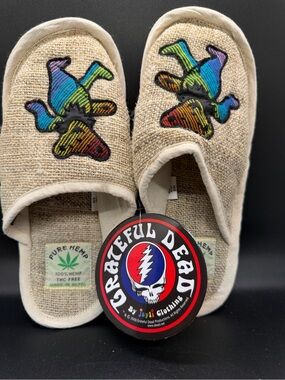 Hemp Slipper with Rainbow Dancing Bear Patch